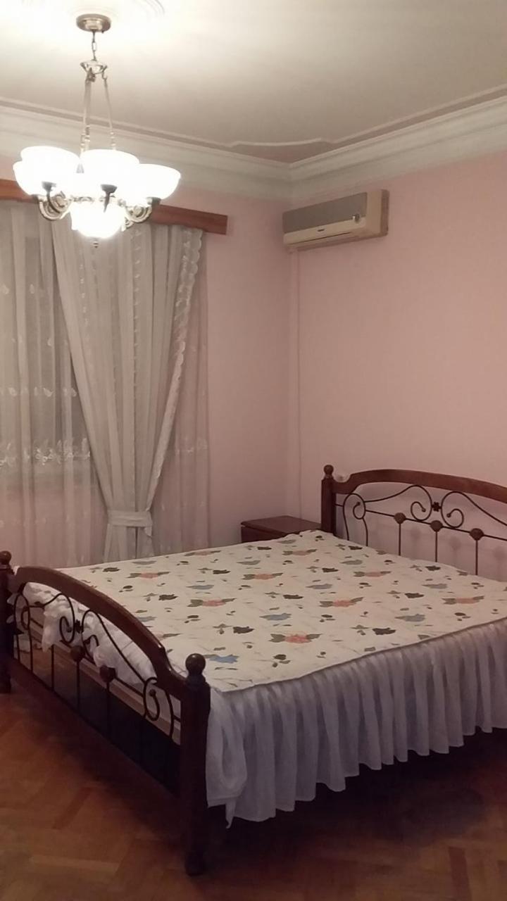 Family Apartments Baku Bagian luar foto