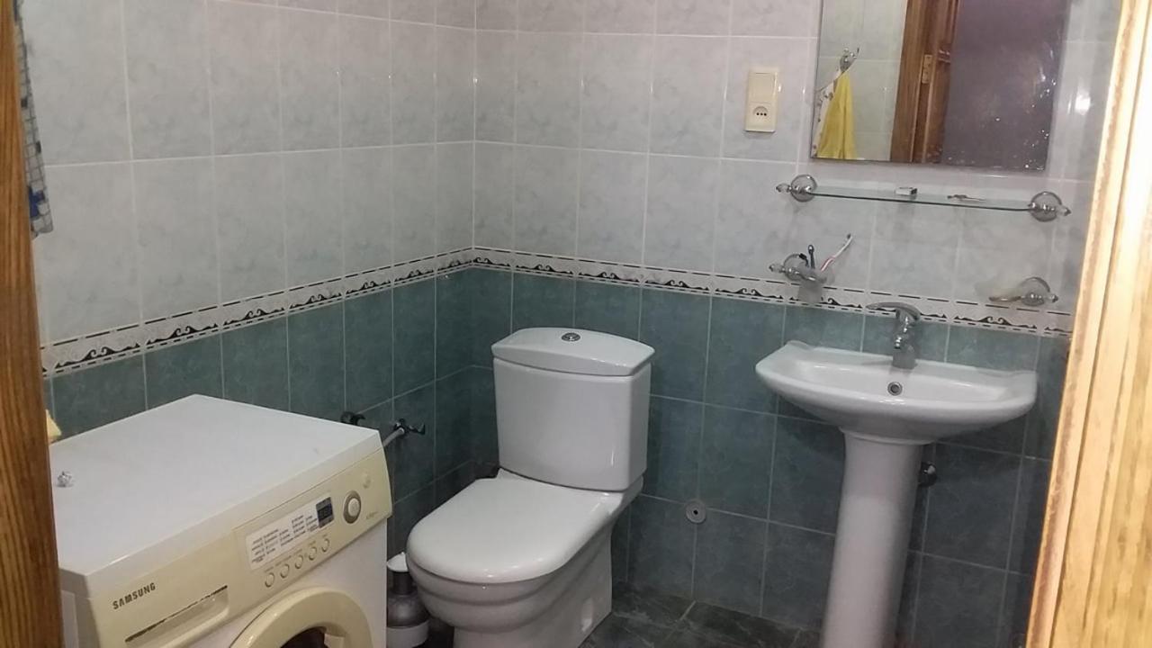 Family Apartments Baku Bagian luar foto
