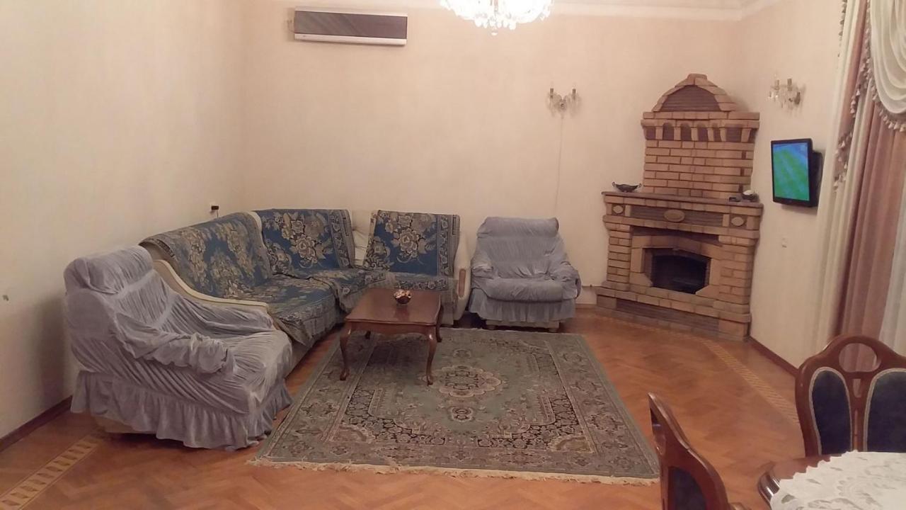 Family Apartments Baku Bagian luar foto